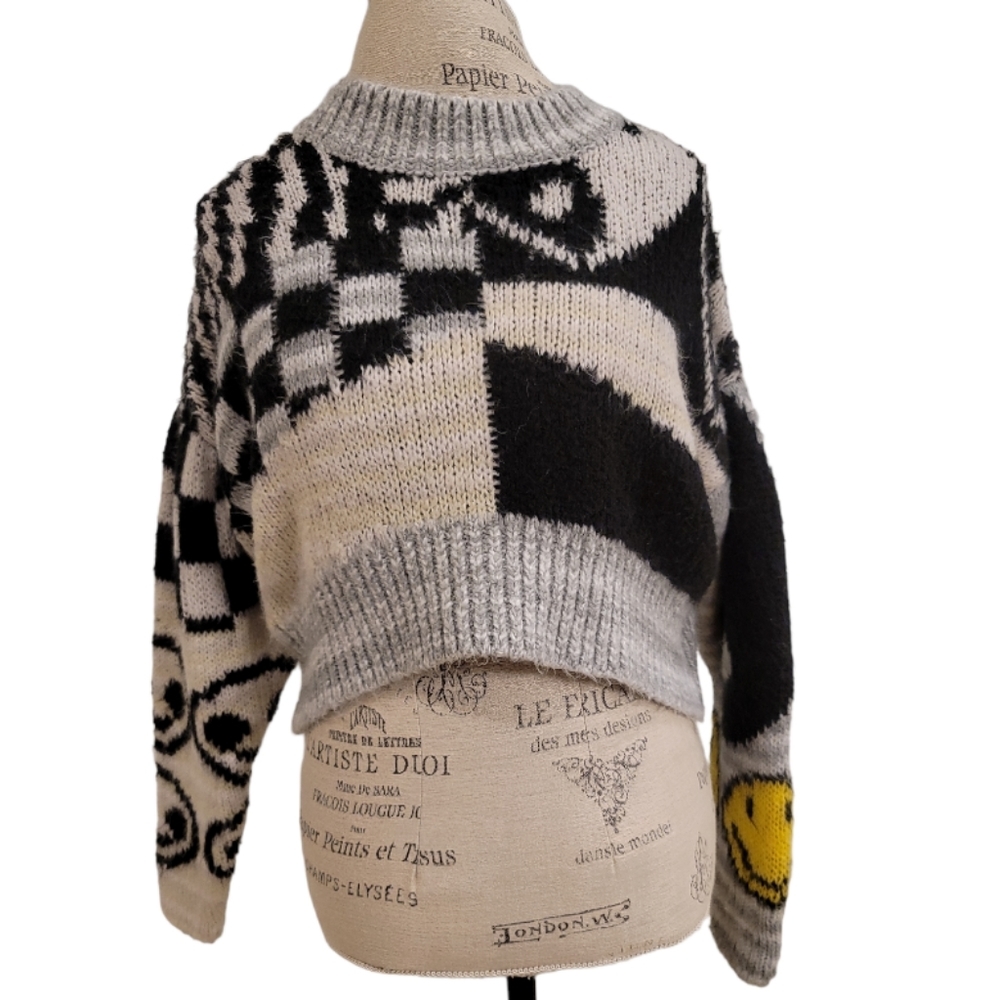 Urban Outfitters Cropped Thick Smiley Face Sweater - Size S-P